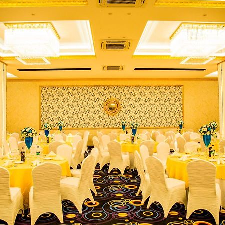 Aurora Banquet And Hotel Chilaw Exterior foto